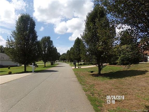 5th image of 1858 Jaya Dr #28