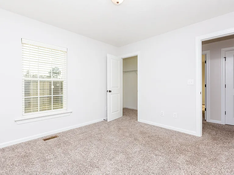 5105 Heathbrook Dr — Photo 10