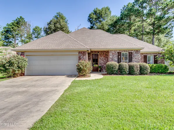 165 Notting Hill Pl, Canton, MS 39046