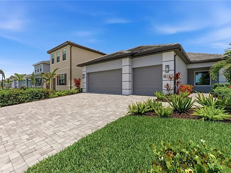 4191 Pegasus Way — Photo 2