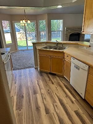 5th image of 12334 W Lachlan St