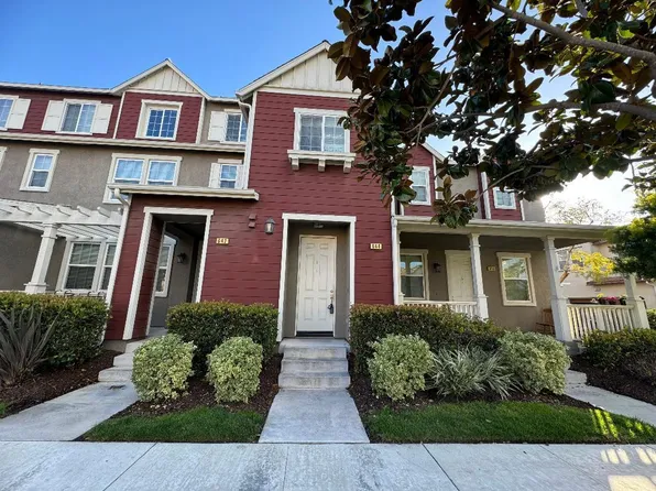 644 Green River St, Oxnard, CA 93036