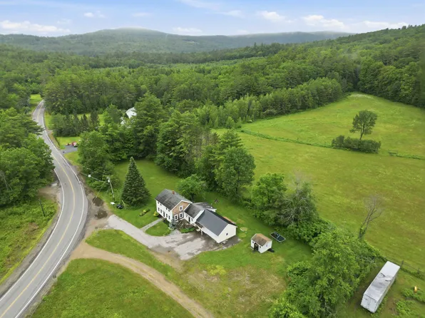 8 River Road, Plymouth, NH 03264