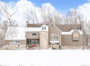 28 E Ridge Ct, Cheshire, CT 06410