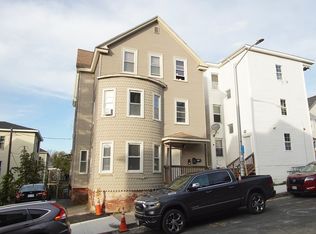 17 Vinson St, Worcester, MA 01605