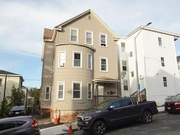 17 Vinson St, Worcester, MA 01605