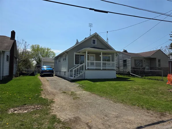 1236 Decamp St, Burton, MI 48529