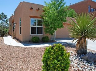 3304 Lockerbie Dr SE, Rio Rancho, NM 87124