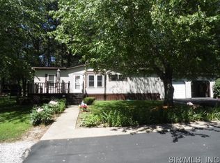 9192 Walker Rd, Plainview, IL 62685