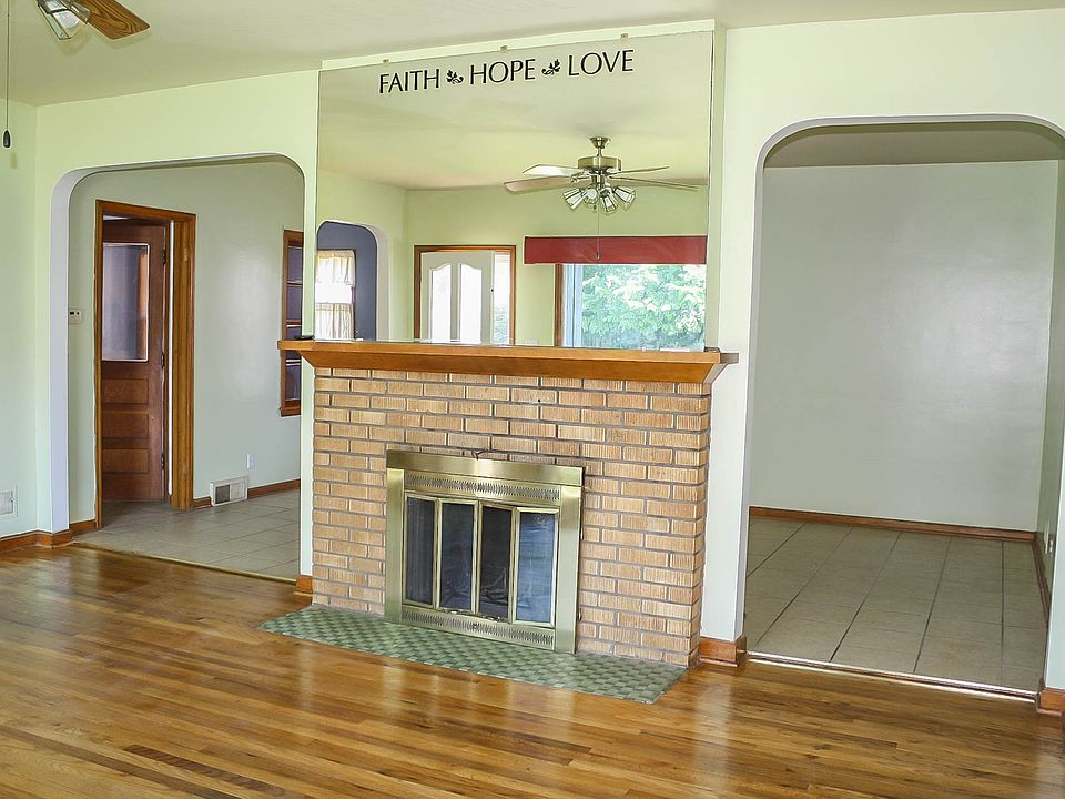 2nd image of 624 School St
