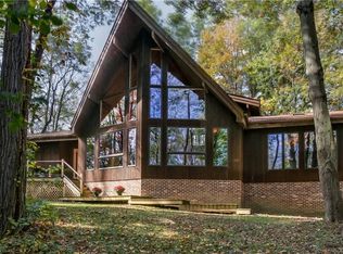 9210 Bascom Rd, Chardon, OH 44024