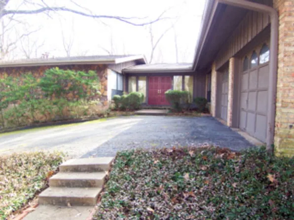 122 Berkley Dr, Palestine, TX 75801