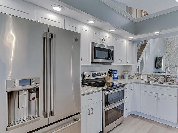 4th image of 8987 Heron Walk Dr #8987