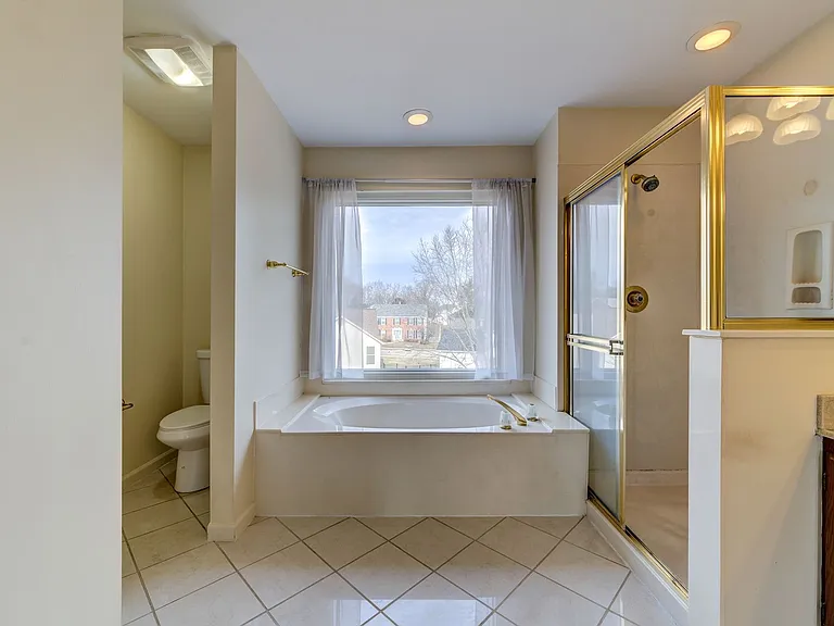 600 Arbor Glen Ct — Photo 21