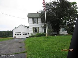 1121 W Galway Rd, Hagaman, NY 12086