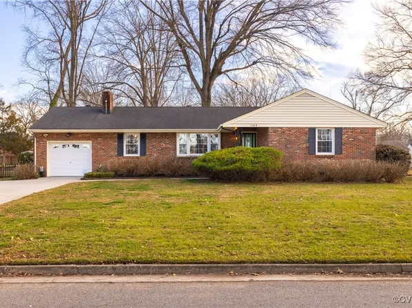 1103 Yacht Basin Dr, Colonial Heights, VA 23834