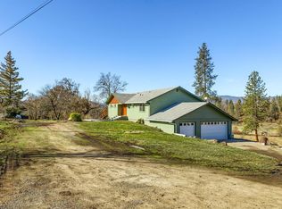 15665 Highway 62, Eagle Pt, OR 97524