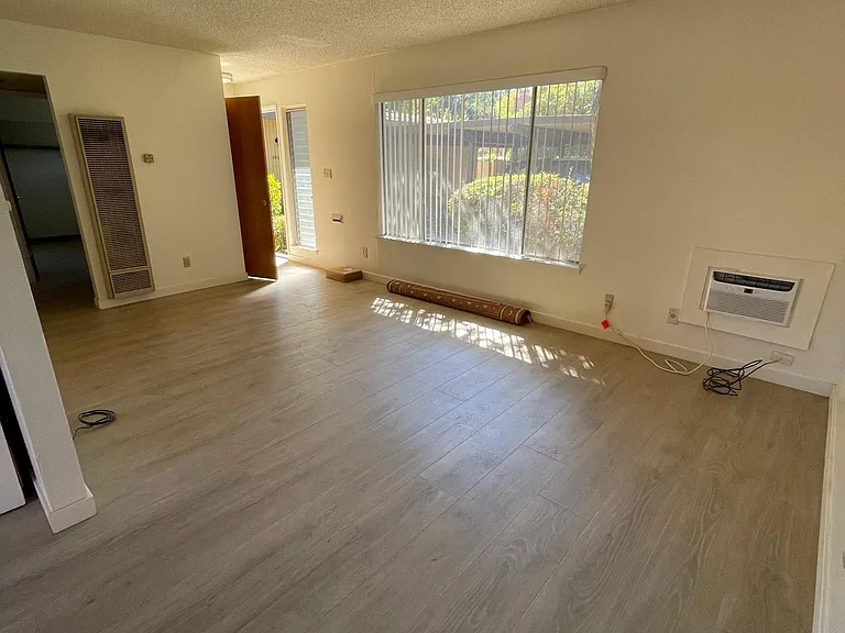1018 Anderson Rd — Photo 6