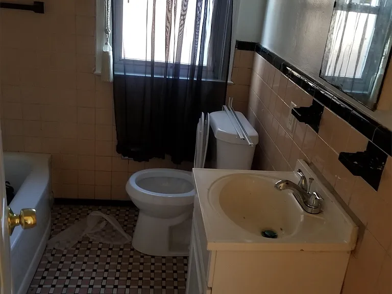 15332 Saint Marys St — Photo 15