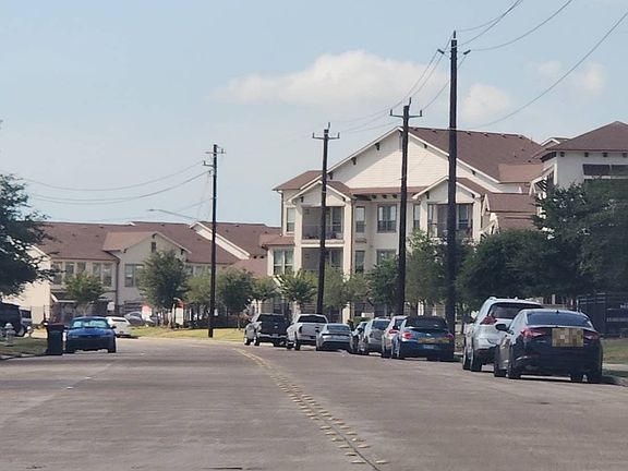 5th image of 7410 Eastpoint Blvd