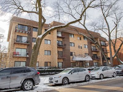 1629 W Greenleaf Ave APT 202, Chicago, IL, 60626