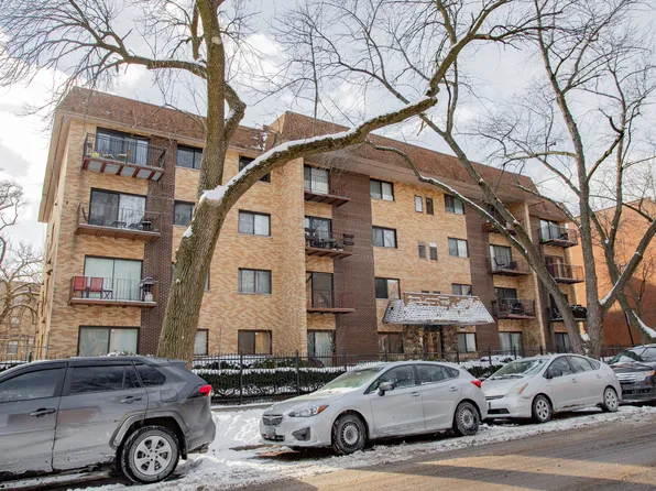 1629 W Greenleaf Ave APT 202, Chicago, IL 60626