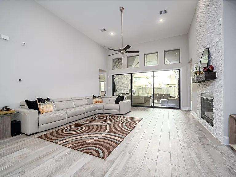 2511 Marble Hill Dr — Photo 13