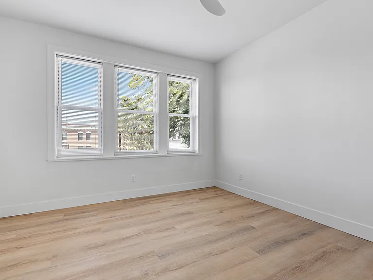 8 Kenwood St #12 — Photo 7