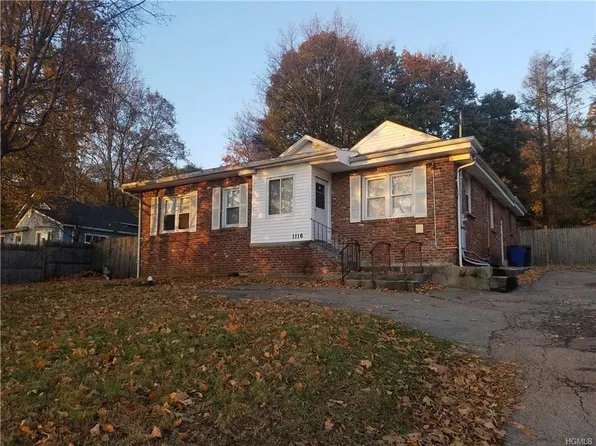 1116 Frost Ln, Peekskill, NY 10566