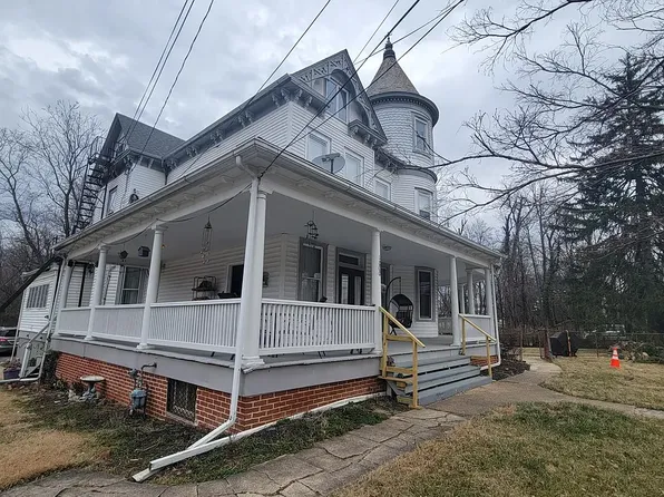 1000 Edmondson Ave APT 2N, Catonsville, MD 21228