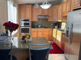 1640 W Bayside Ct, Hoffman Estates, IL 60192