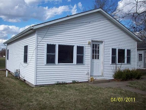 2nd image of 551 W Chestnut St