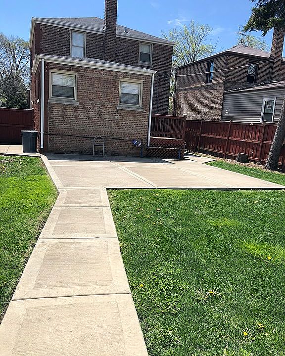 2nd image of 3700 W 85th St