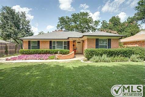 1st image of 724 Sherwood Dr