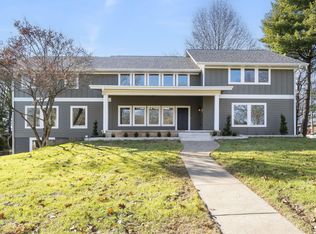 2405 S Cedarbrook Ave, Springfield, MO 65804