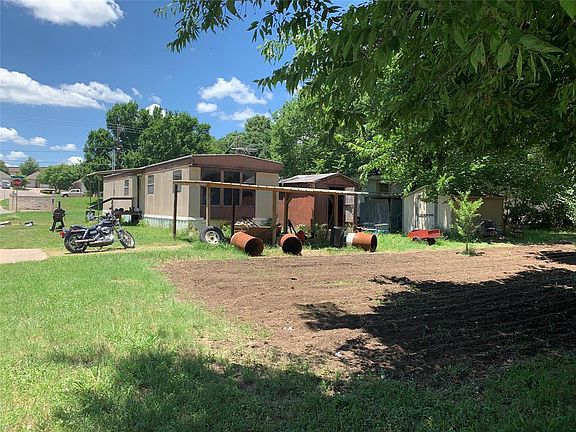 4th image of 1011 S Brazos St #3