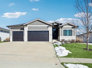 10169 Rhaenys Rd, West Des Moines, IA 50266