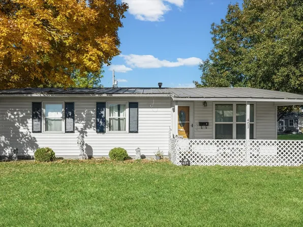 407 W Oak St, Le Roy, IL 61752