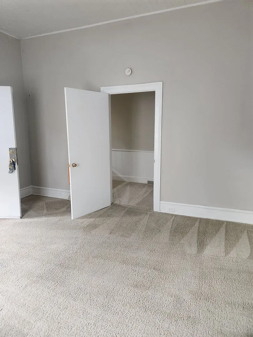 Large 1 Bedroom 1 Bath Five Points Area — Photo 4