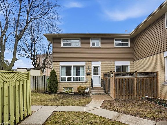 2nd image of 914 Mohawk Rd E #7