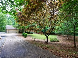 10565 Shallowford Rd, Roswell, GA 30075