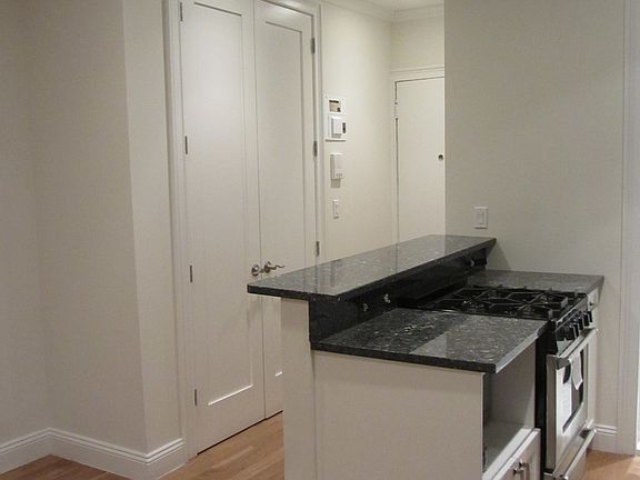 3rd image of 236 E 78th St APT 3A