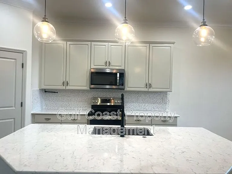 10485 Crooked Creek Dr — Photo 8