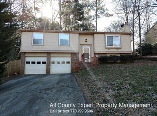 4662 Midridge Dr, Norcross, GA 30093