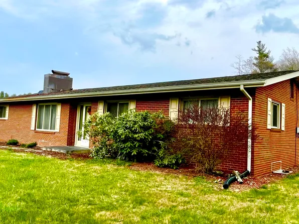 10710 Bent Mountain Rd, Bent Mountain, VA 24059