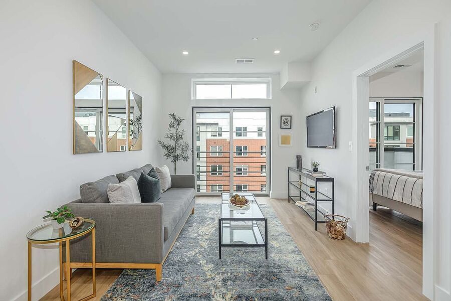 1st image of 2310 4th St NE Unit 13
