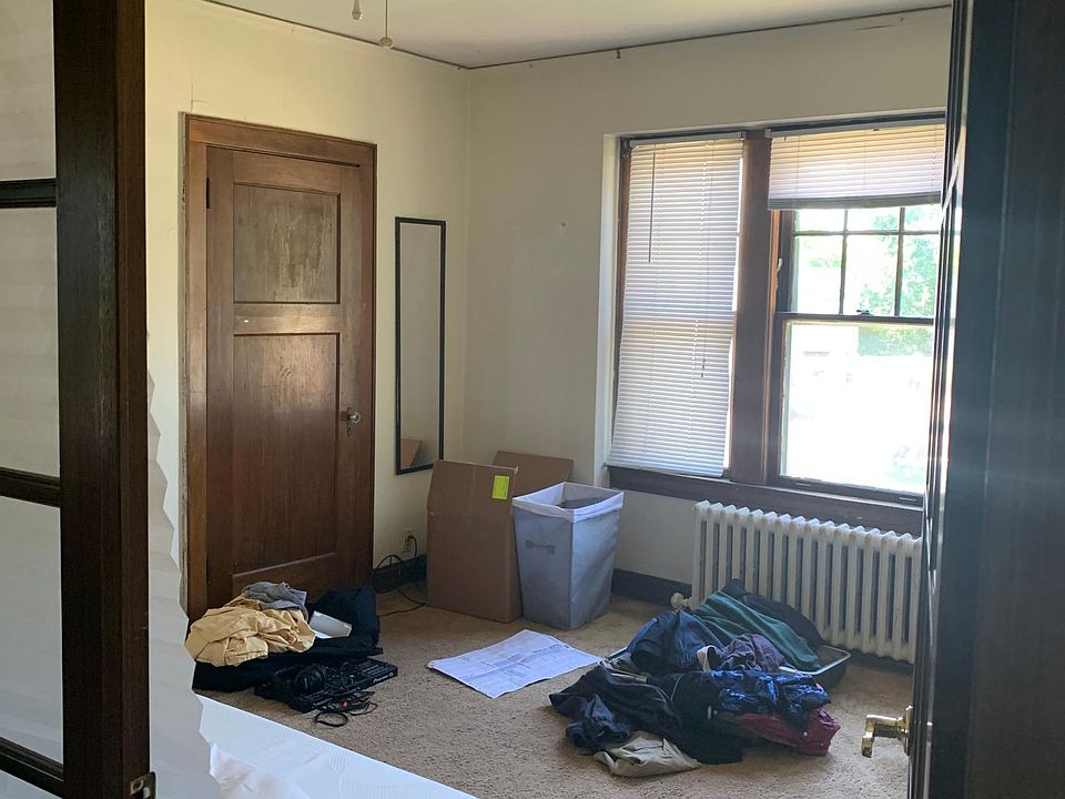 1st image of 808 University Ave SE #102