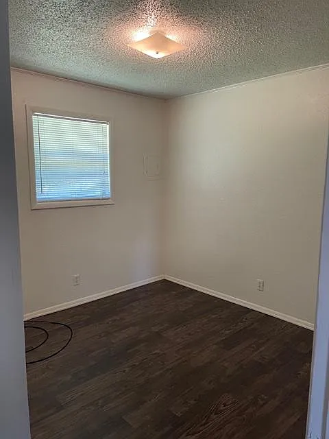 2 bed, 750 sqft, $690 — Photo 4