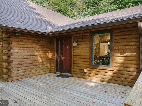 3rd image of 4667 Beechwood Rd