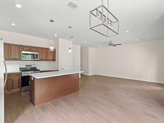 4th image of 751 Amos St #B